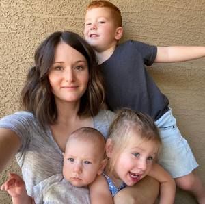 Meet your Posher, Hollie